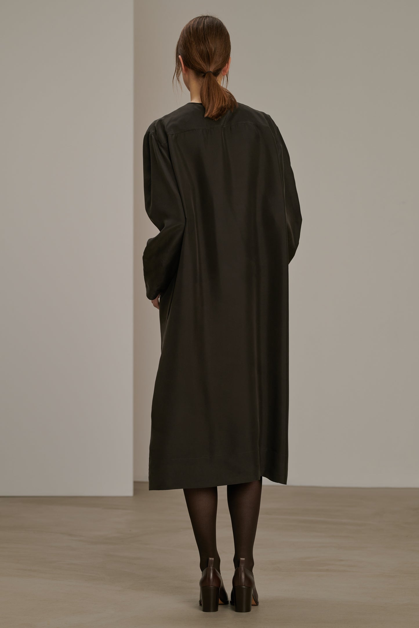VESTIDO CASSANDRE CARBÓN