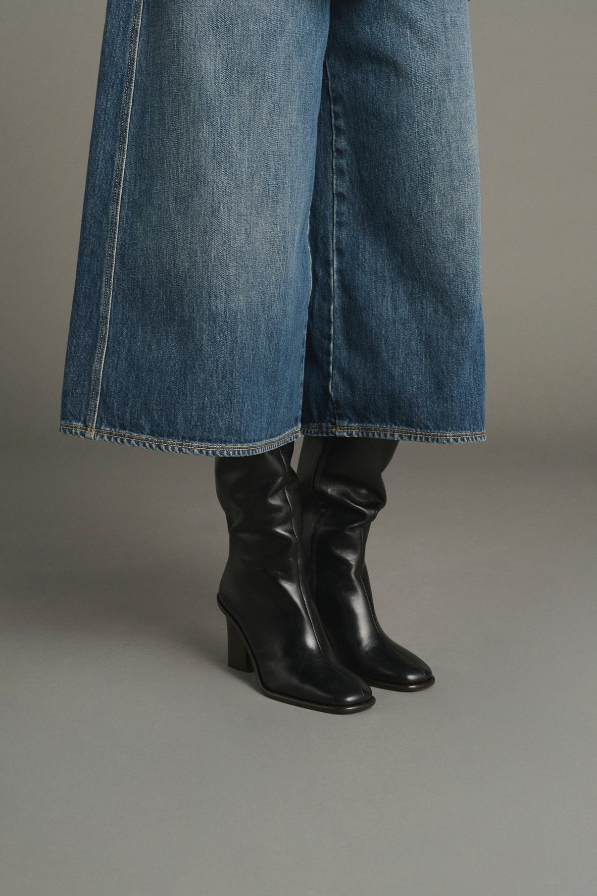 Botas Livia - Negro - Cuero - Mujer vue 2