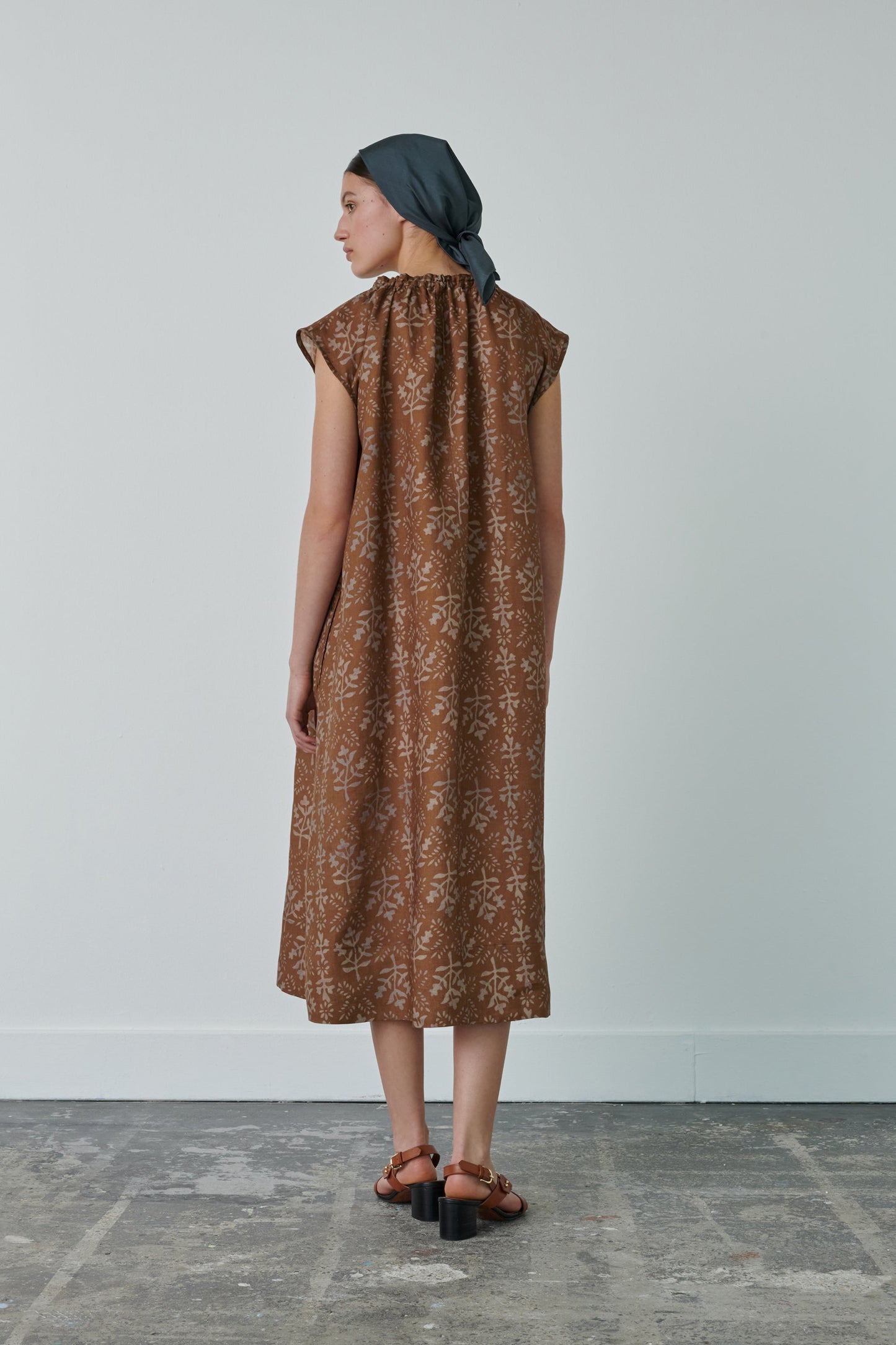 VESTIDO TAMARIS MARRÓN