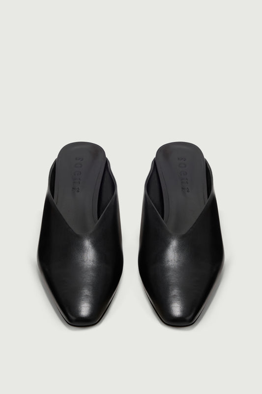 Mules Amalie - Negro Cuero con Tacón - Soeur