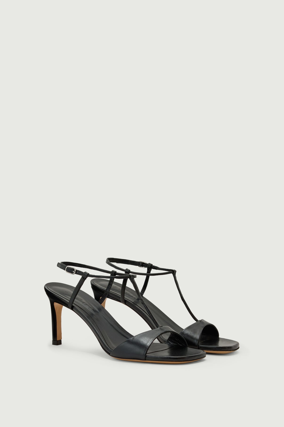 Sandalias Cecilie - Negro Cuero con Tacón - Soeur vue 2
