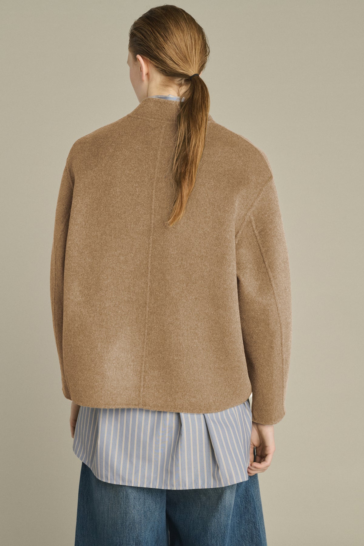 ABRIGO WINDSOR CAMELLO JASPEADO vue 3